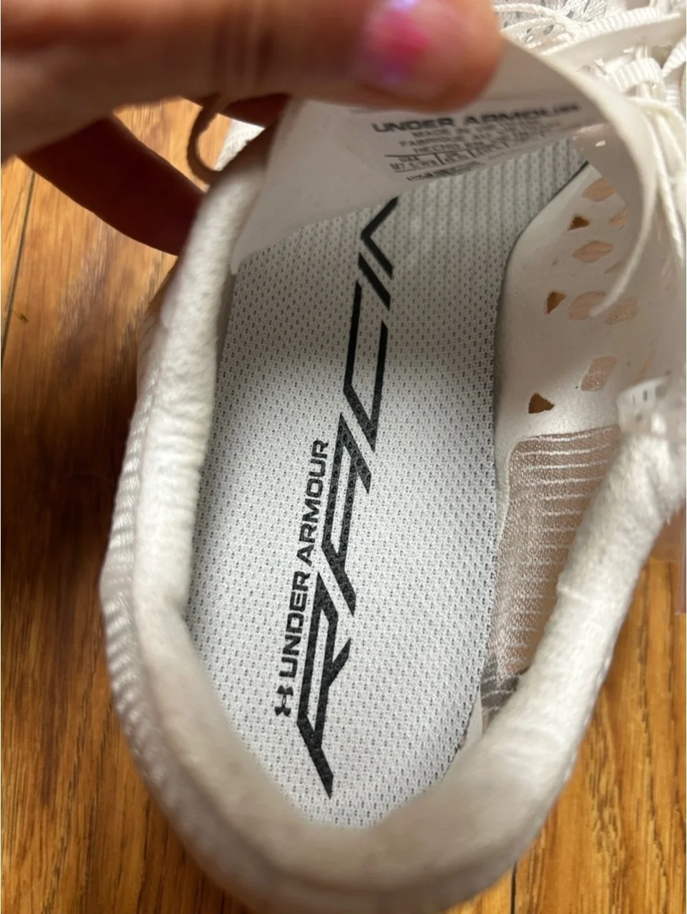 Under Armour Shakedown Elite Breeze White Track & Field Shoes NEW USM 7.5/W9
